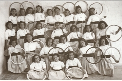 Demostración gimnasia alumnas colegio Padre Manjón-1942